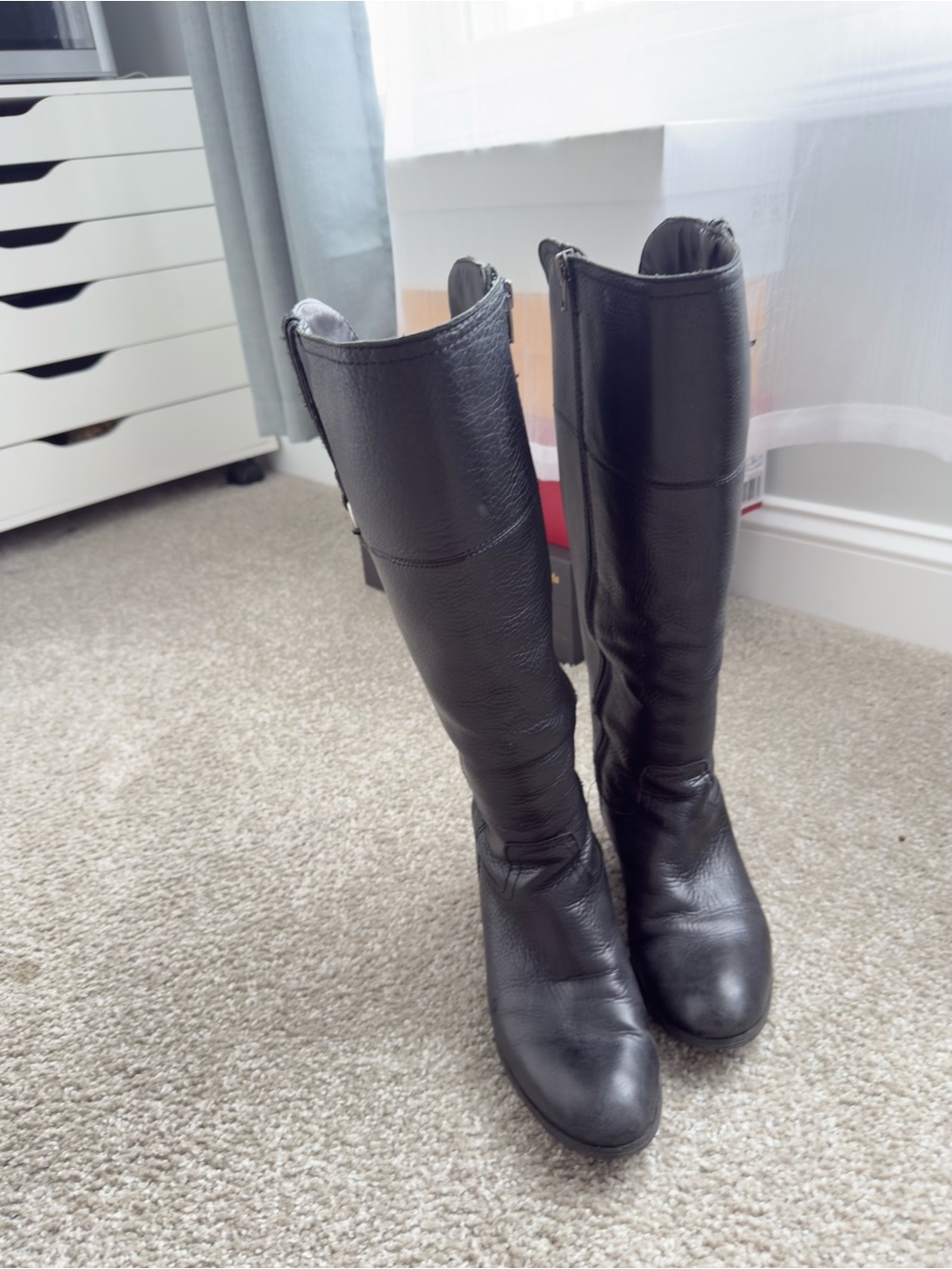 Black Leather Knee-High Women's Boots